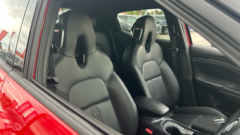 Nissan Juke 1.6 Hybrid Tekna 5dr Auto Hybrid Hatchback